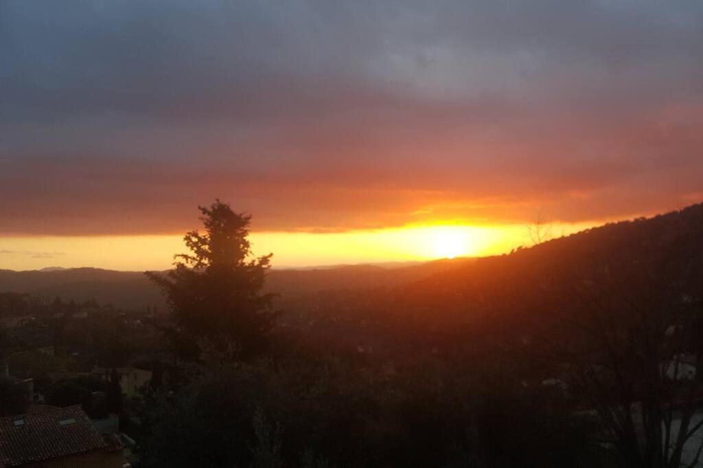 De 1 A 6 Avec Terrasse Solarium, Vue Panoramique Et Parking Gratuit Lejlighed Grasse Eksteriør billede